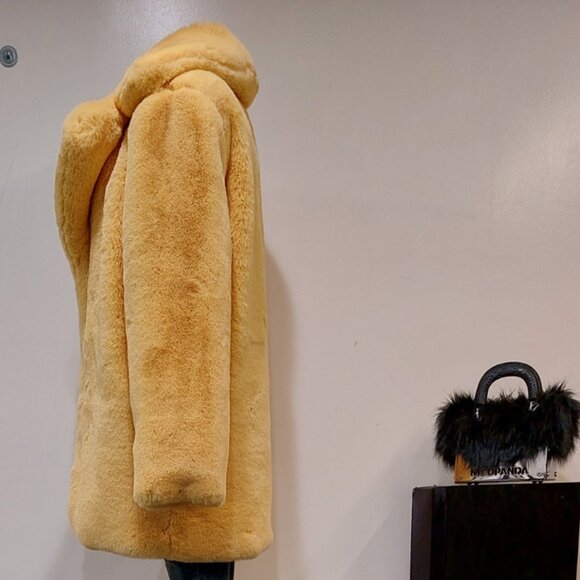 💥STUNNING💥GUESS FAUX FUR COAT in YELLOW HONEY GOLD - Picture 11 of 15